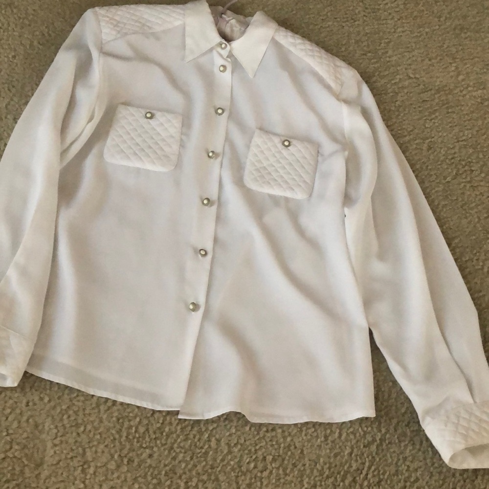 White Blouse with quilted shoulders, collar and cuffs, size 8, by Steven Barry